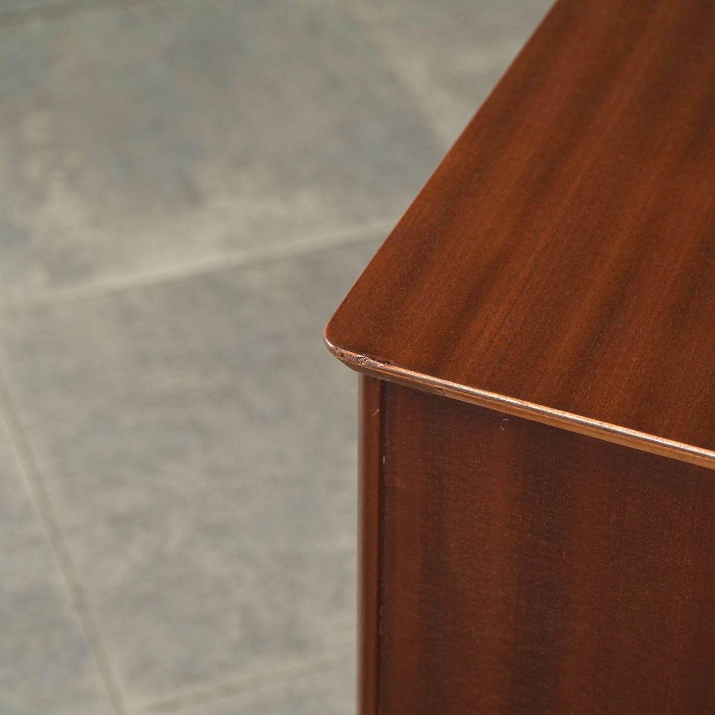 【Harris Lebus】ヴィンテージ サイドキャビネット