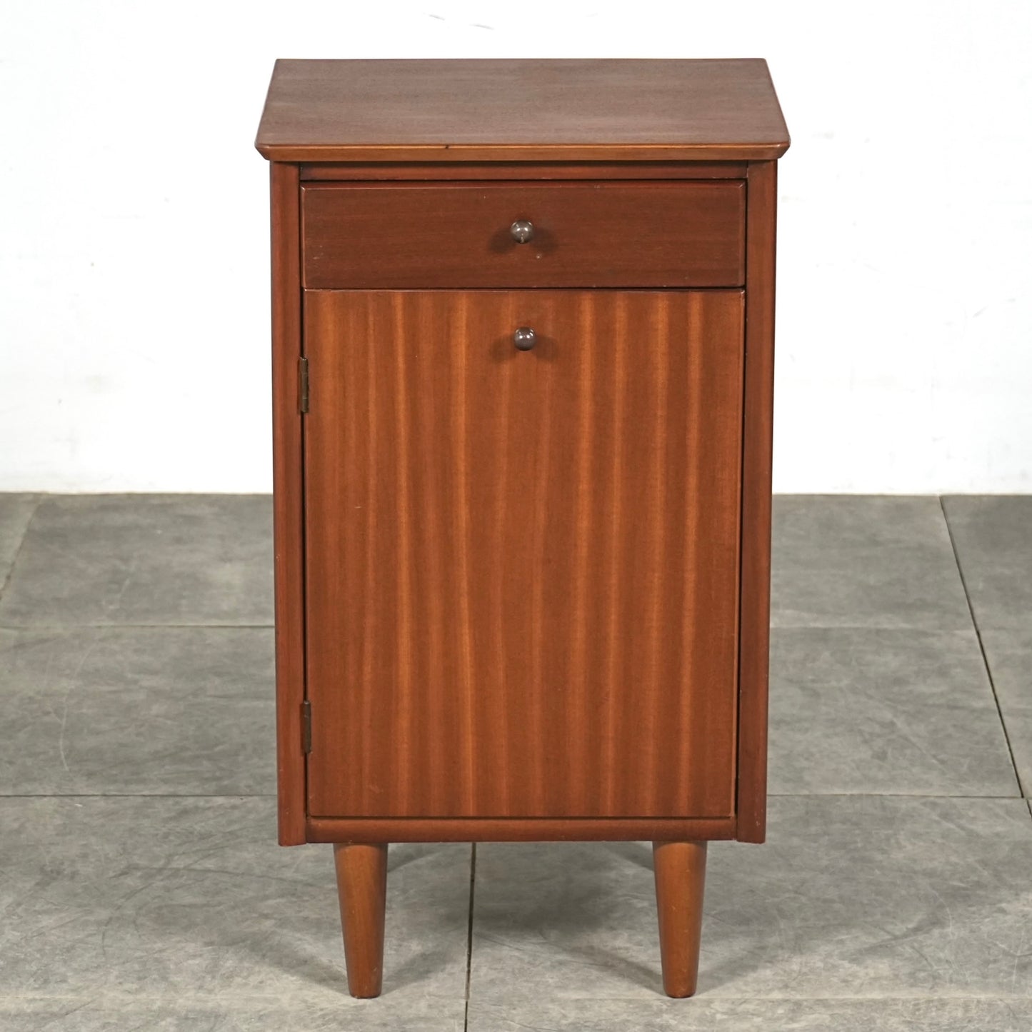 【Harris Lebus】ヴィンテージ サイドキャビネット