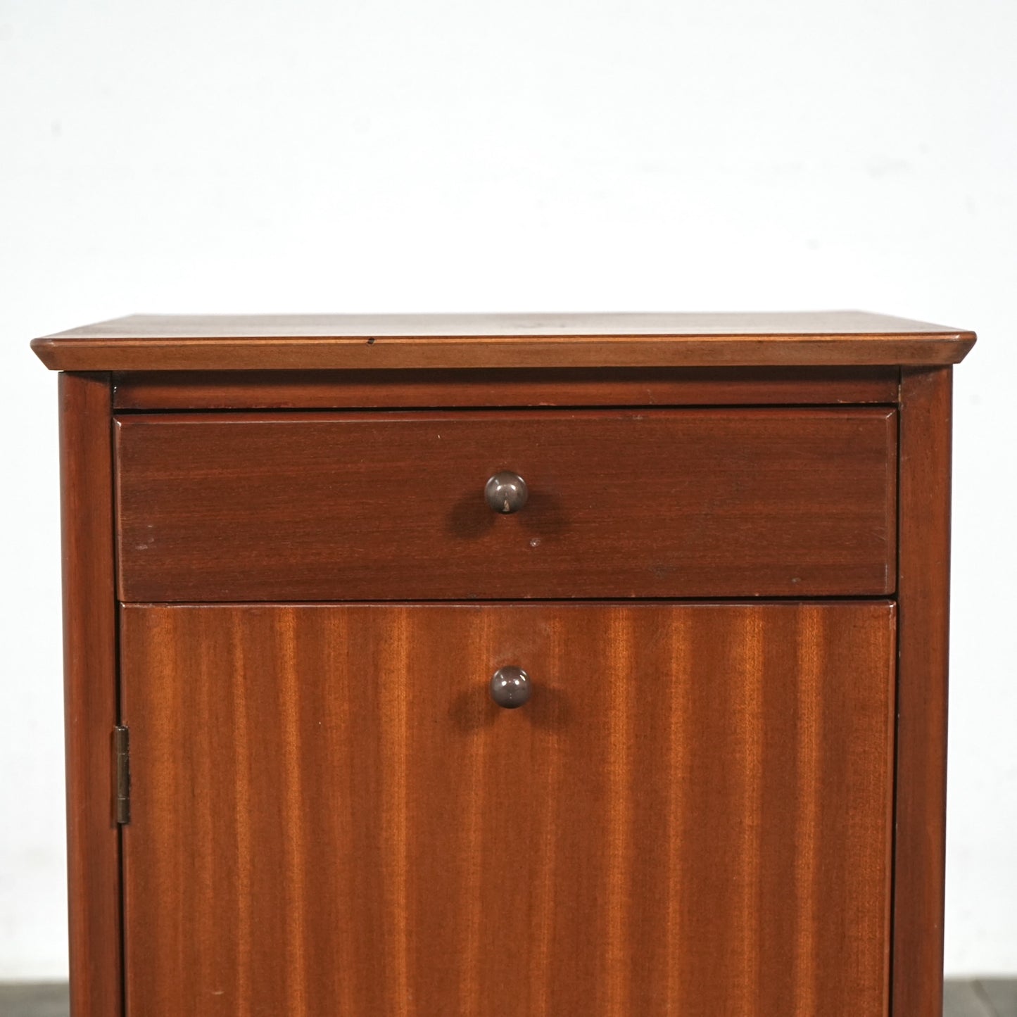 【Harris Lebus】ヴィンテージ サイドキャビネット