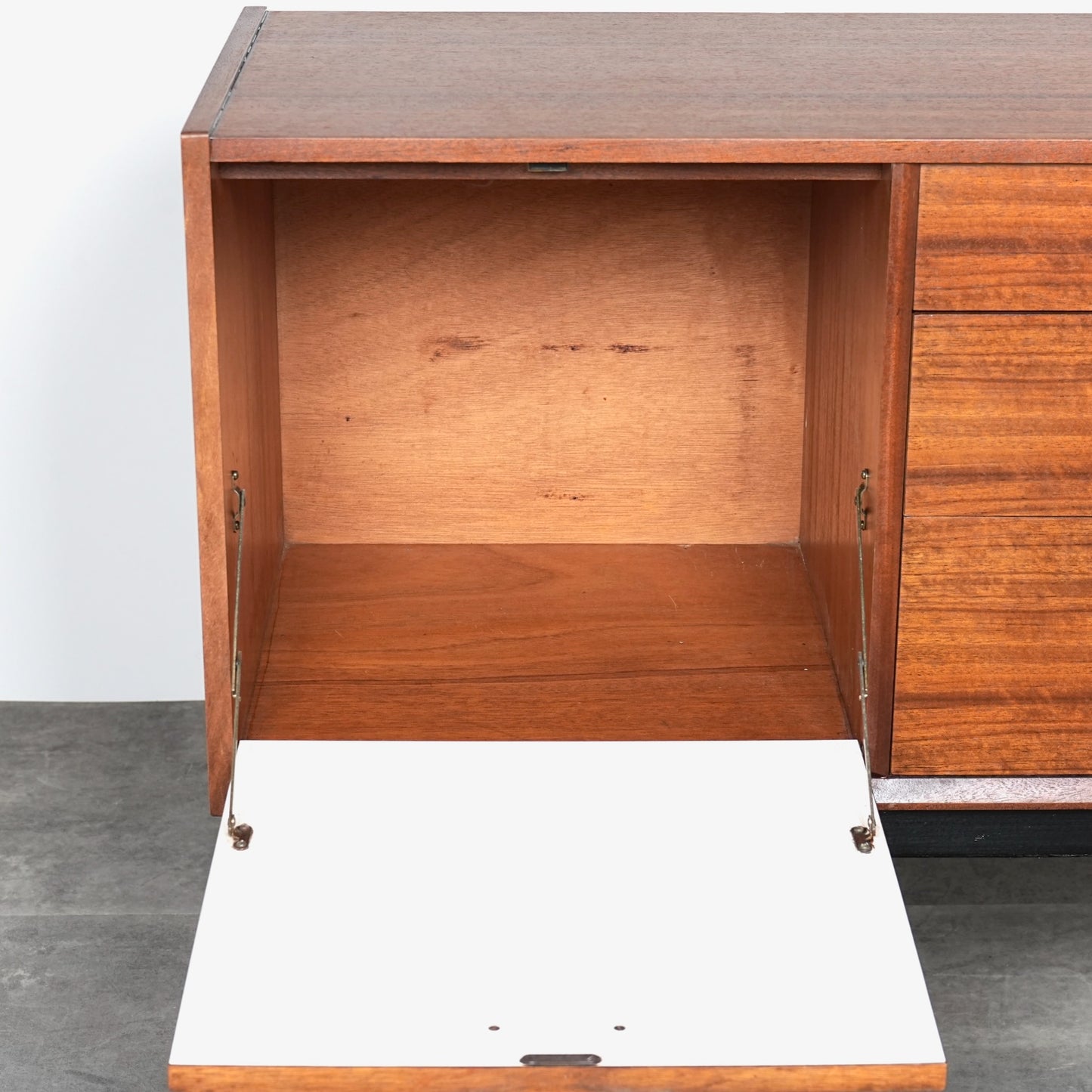 【NATHAN】ヴィンテージ サイドボード