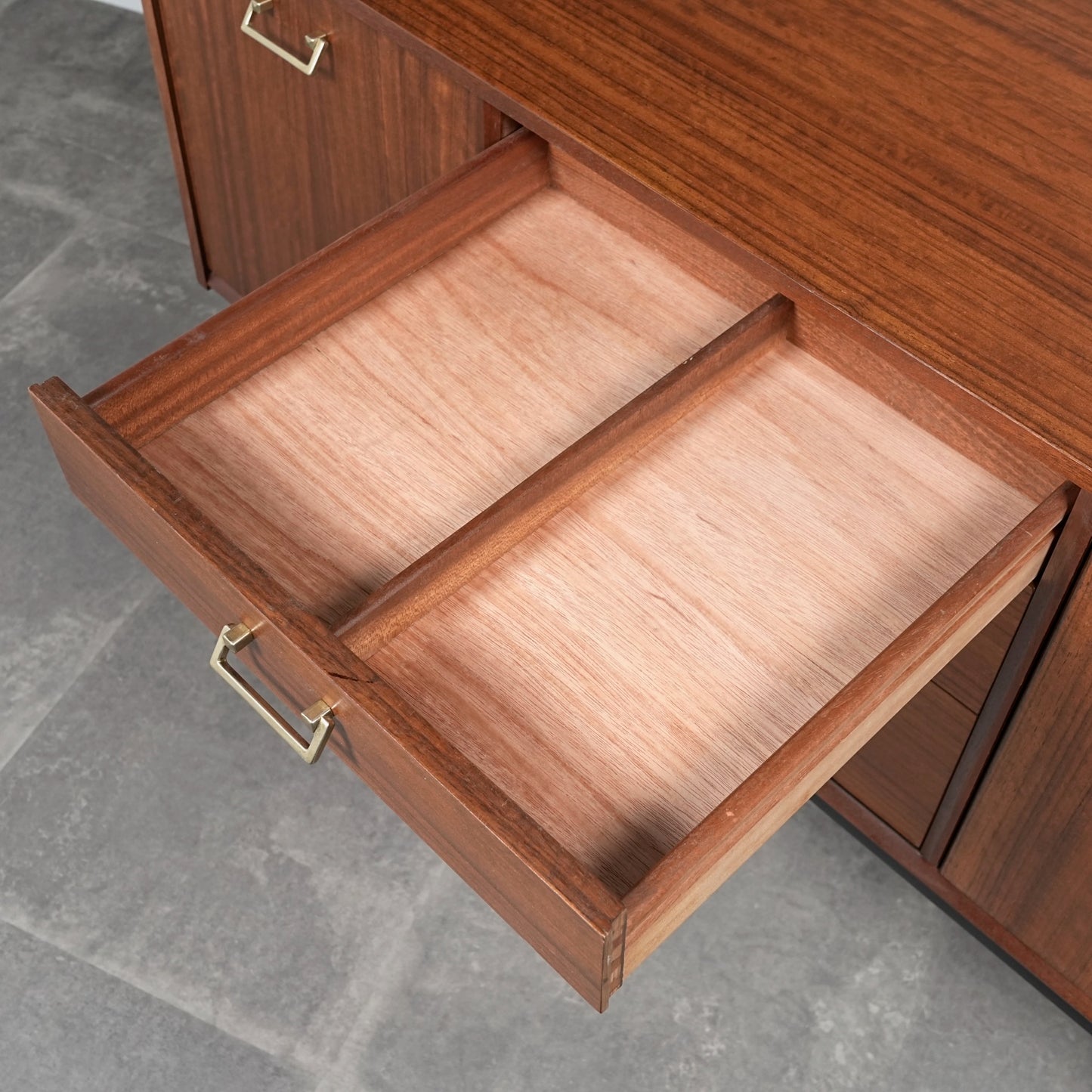 【NATHAN】ヴィンテージ サイドボード