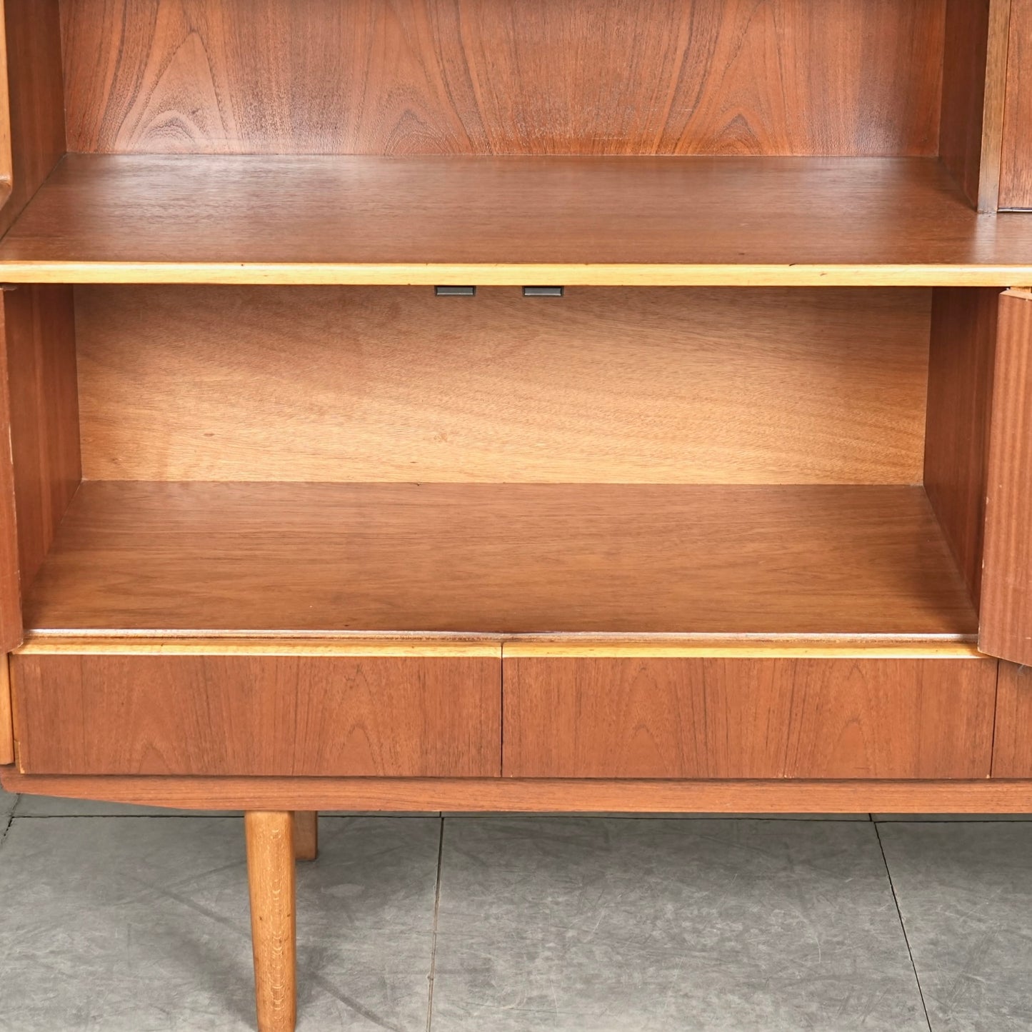 イギリスヴィンテージ キャビネット