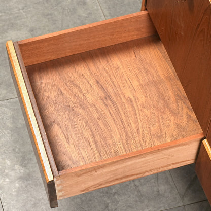 イギリスヴィンテージ キャビネット