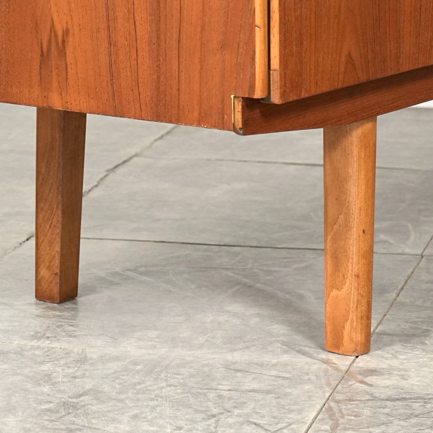 イギリスヴィンテージ キャビネット