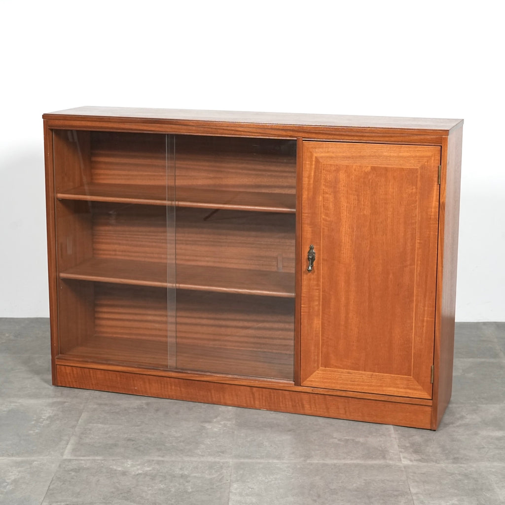 【LEGATE FURNITURE】ヴィンテージ ガラスキャビネット