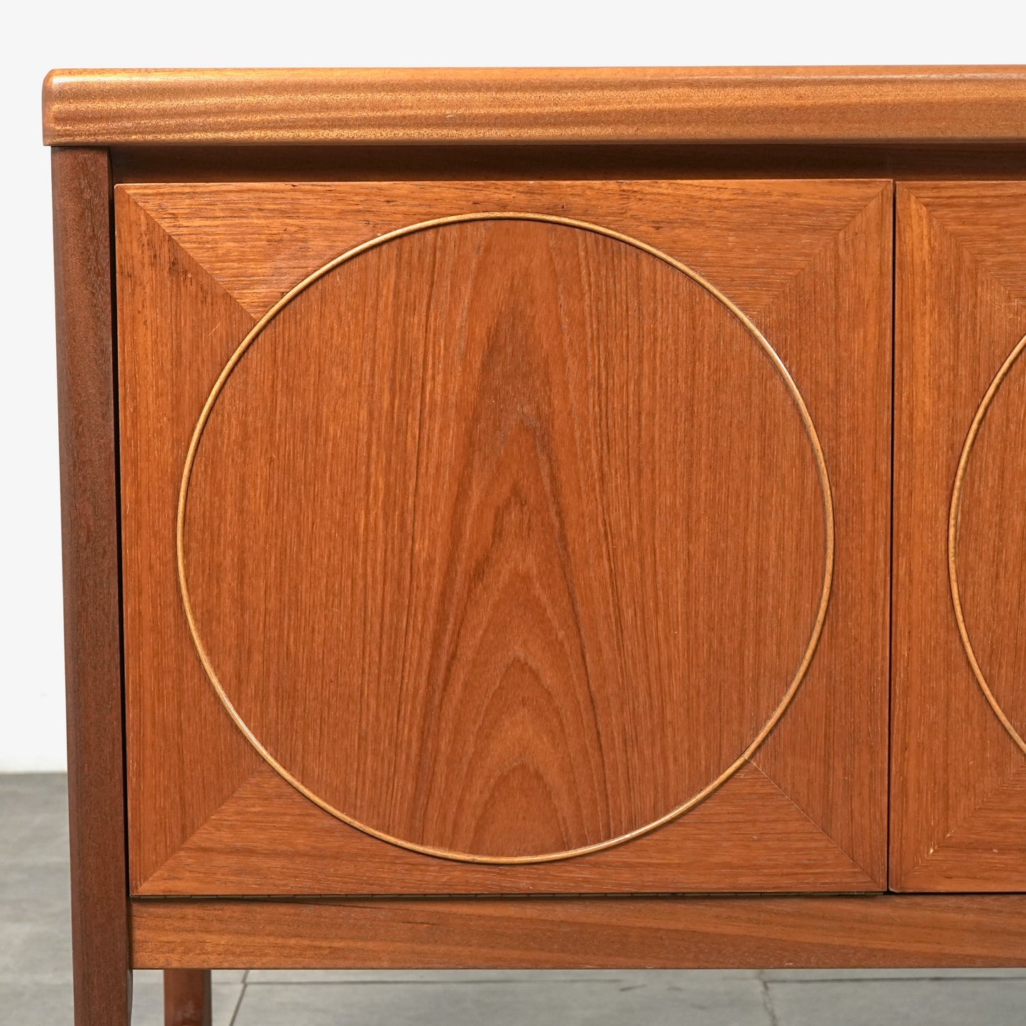 【NATHAN】ヴィンテージ サークルサイドボード