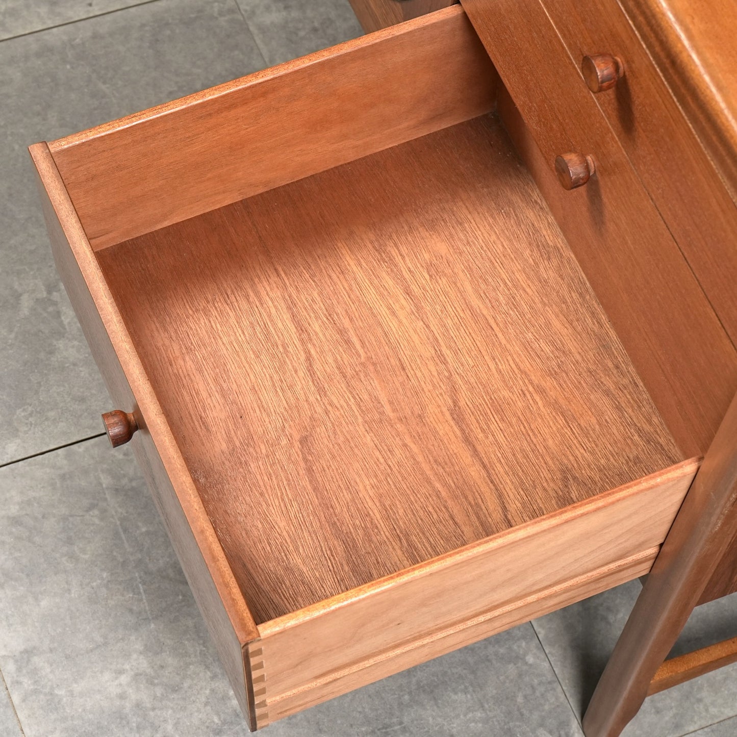 【NATHAN】ヴィンテージ サークルサイドボード