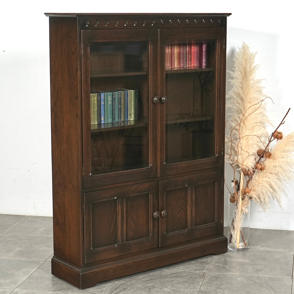 【ERCOL】ヴィンテージ ガラスキャビネット(オールドコロニアル)