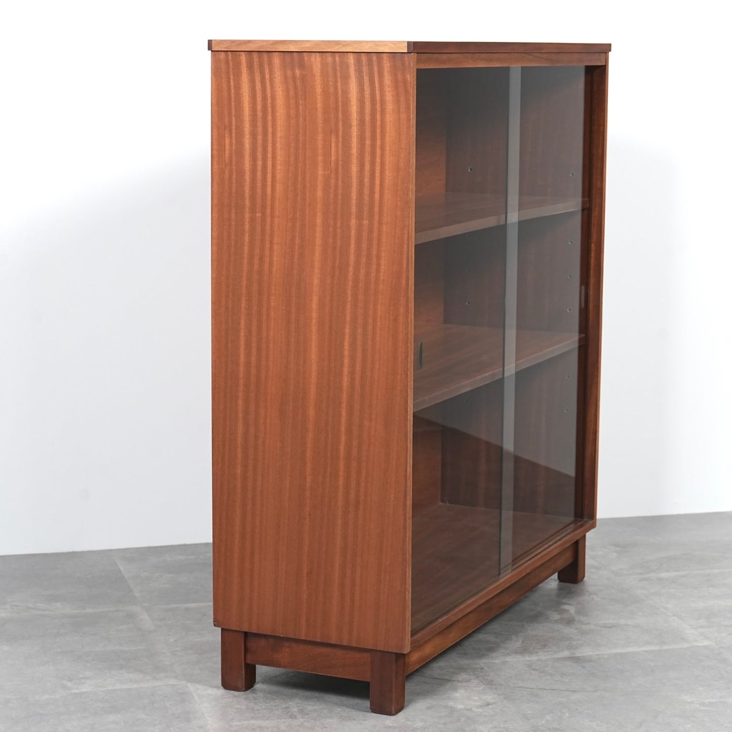 イギリスヴィンテージ ガラスキャビネット