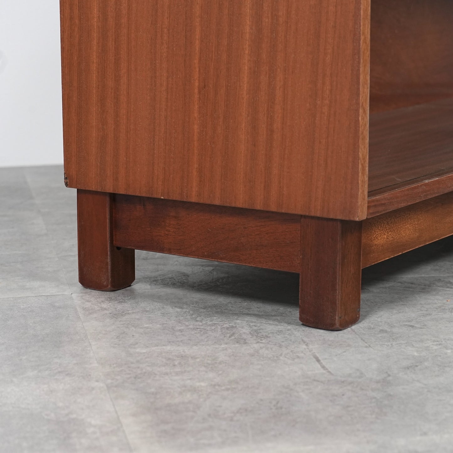 イギリスヴィンテージ ガラスキャビネット