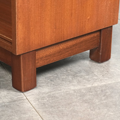 イギリスヴィンテージ ガラスキャビネット