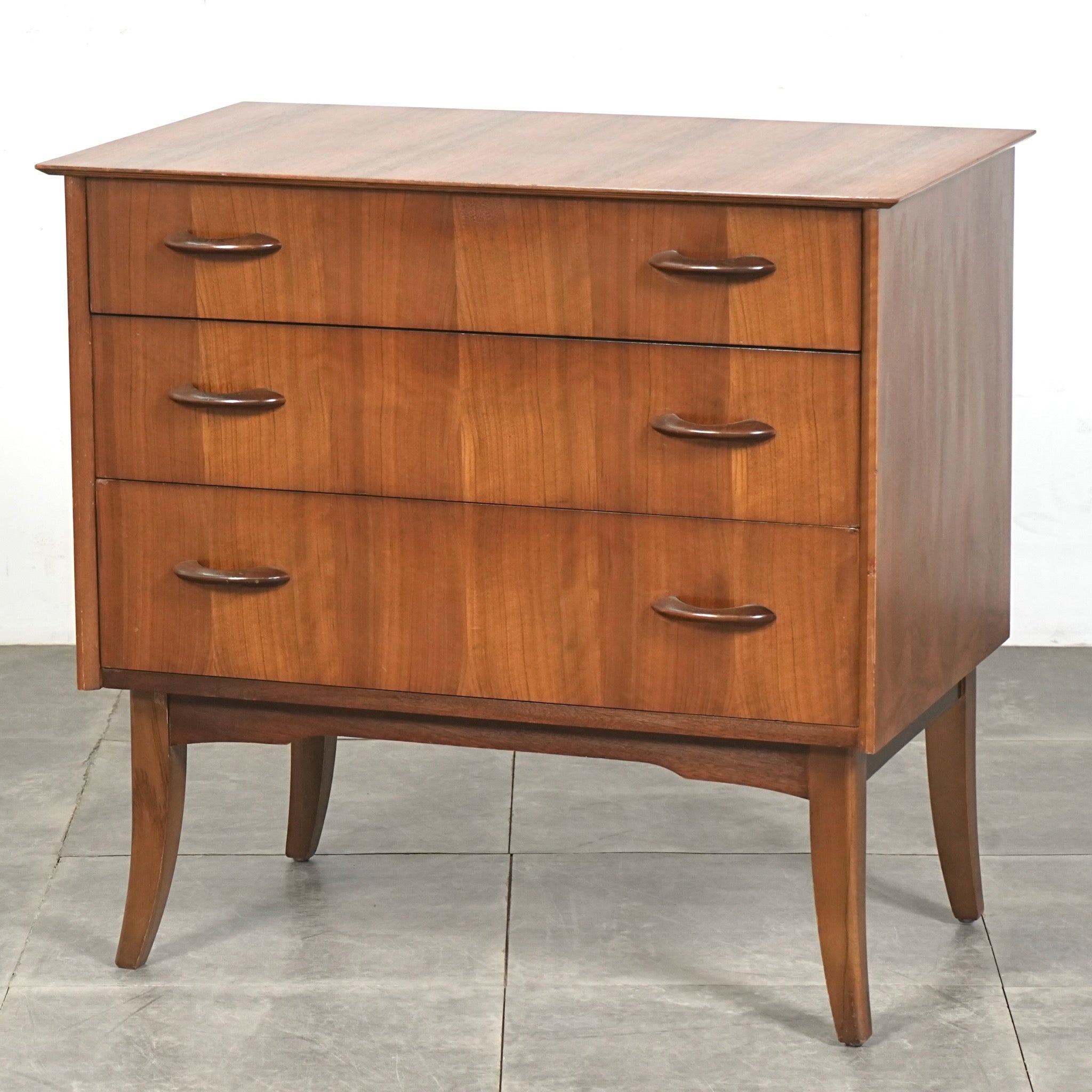 MID-CENTURY&VINTAGE – TIME HYPE