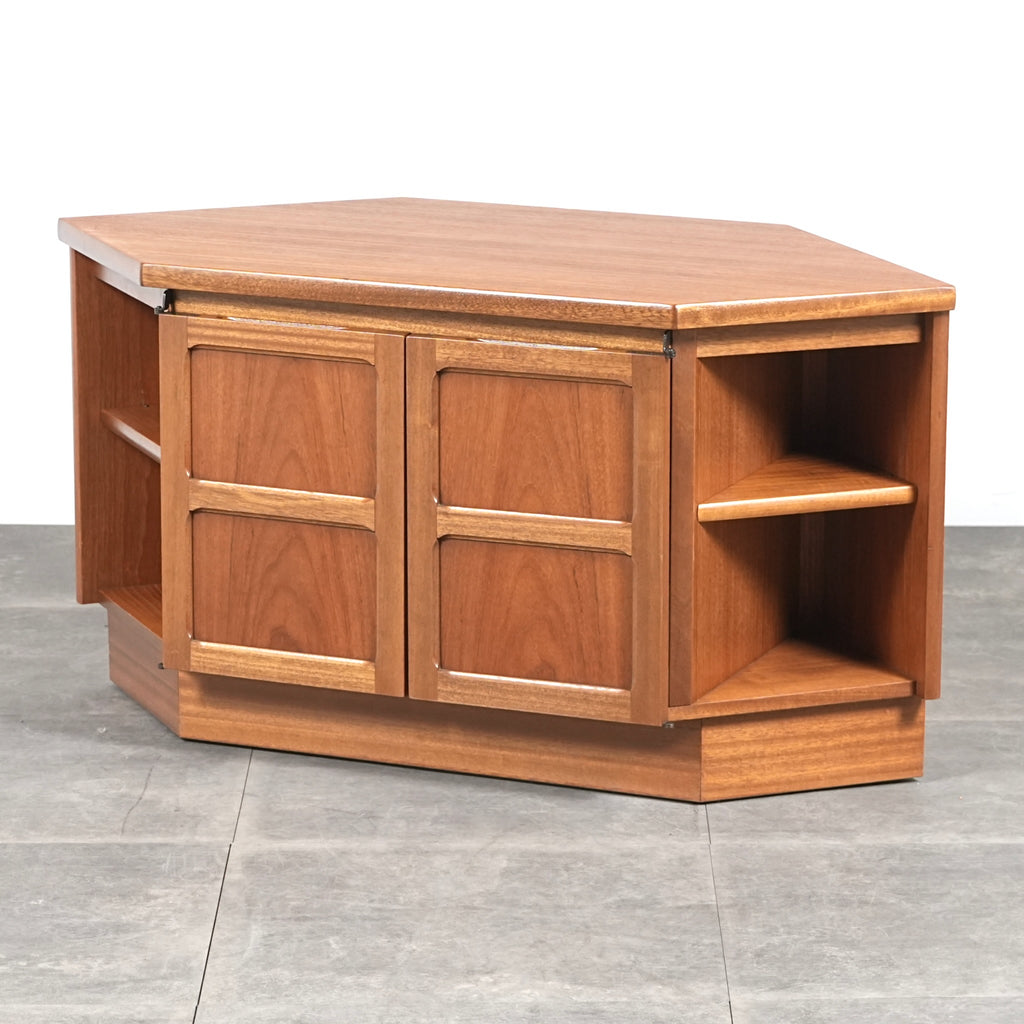 【NATHAN】ヴィンテージ コーナーキャビネット