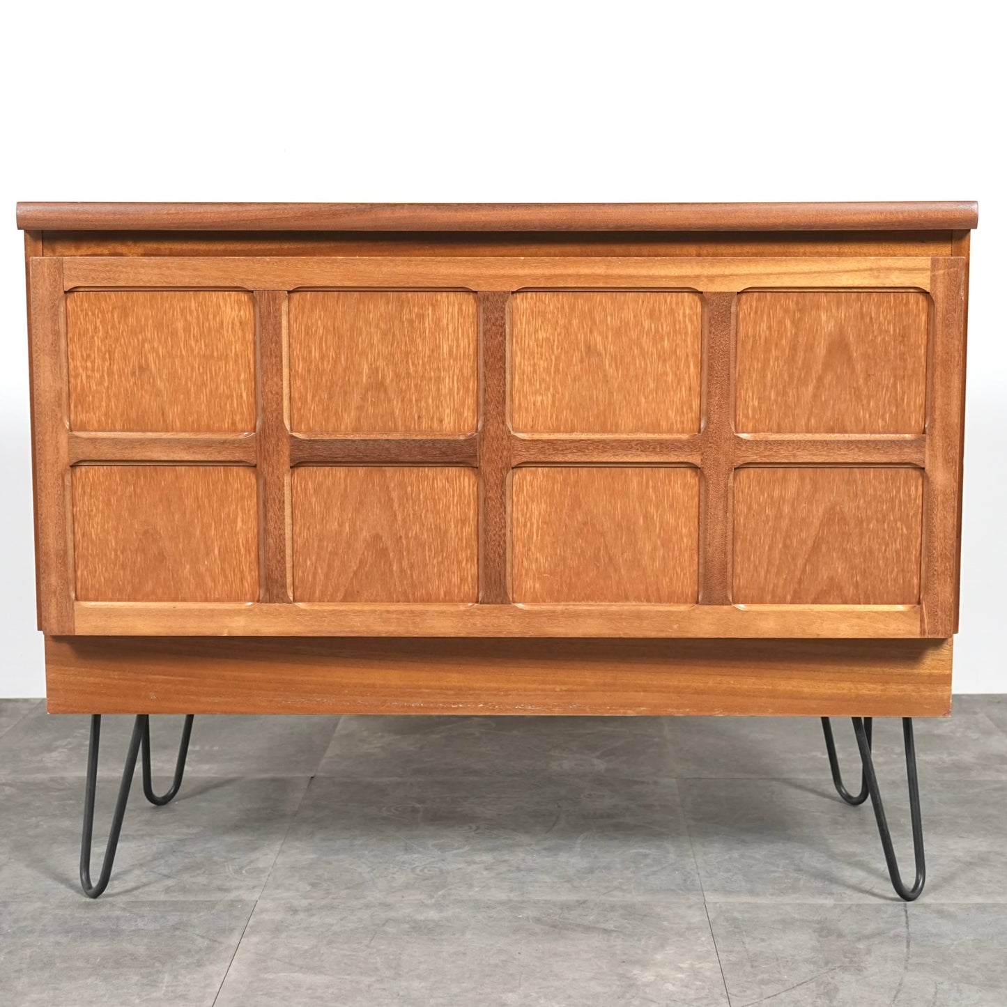 【NATHAN】ヴィンテージ キャビネット(ヘアピンカスタム)