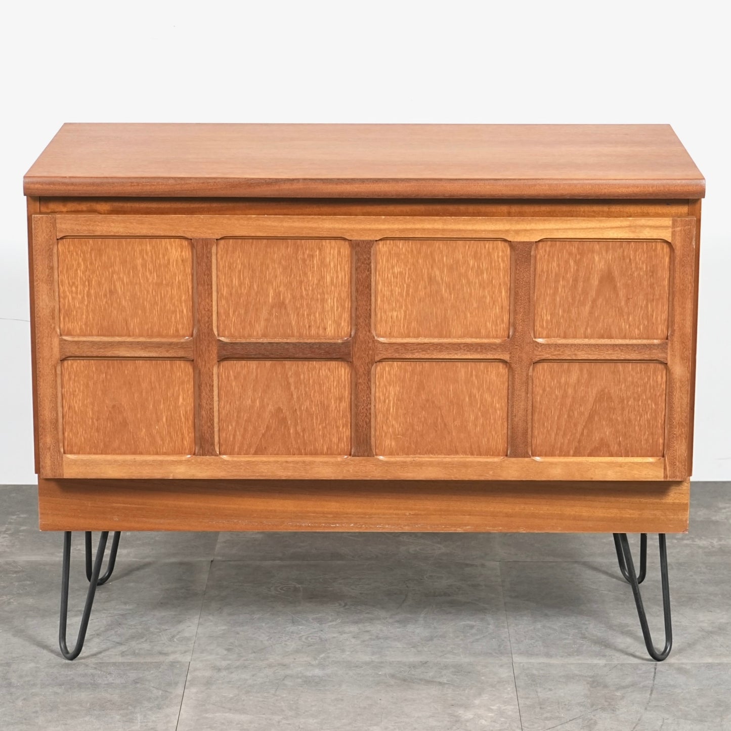 【NATHAN】ヴィンテージ キャビネット(ヘアピンカスタム)