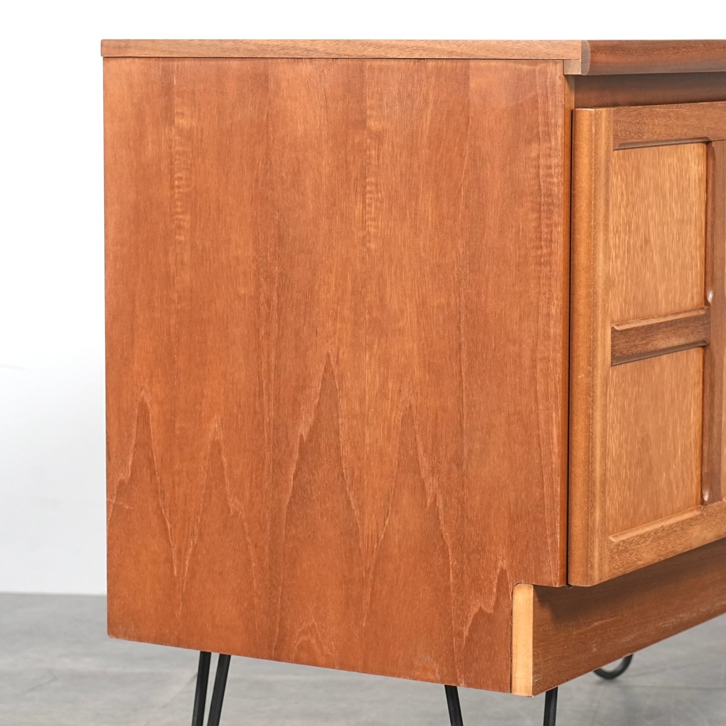 【NATHAN】ヴィンテージ キャビネット(ヘアピンカスタム)