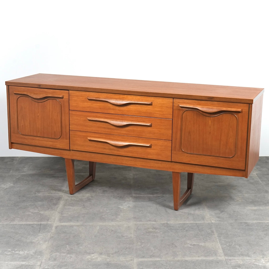 【STONEHILL】ヴィンテージ サイドボード