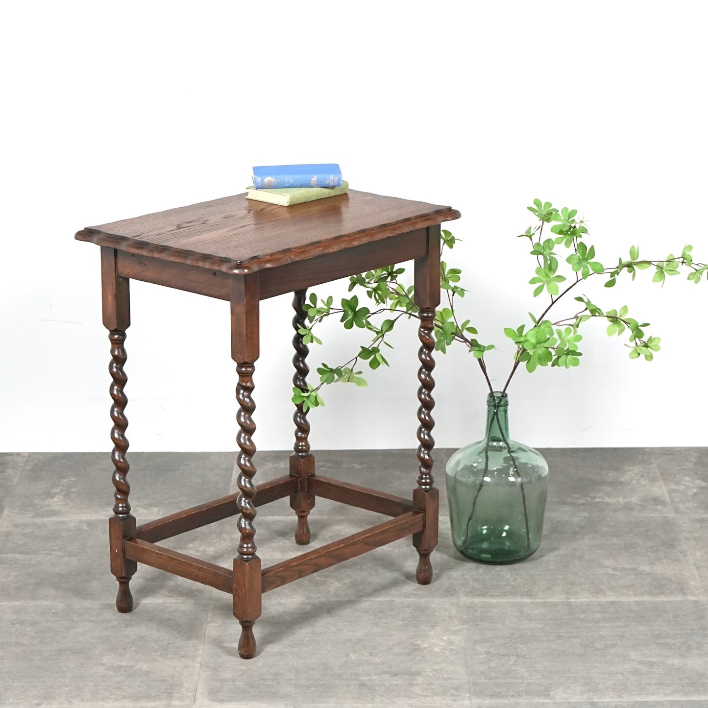 英国アンティーク サイドテーブル