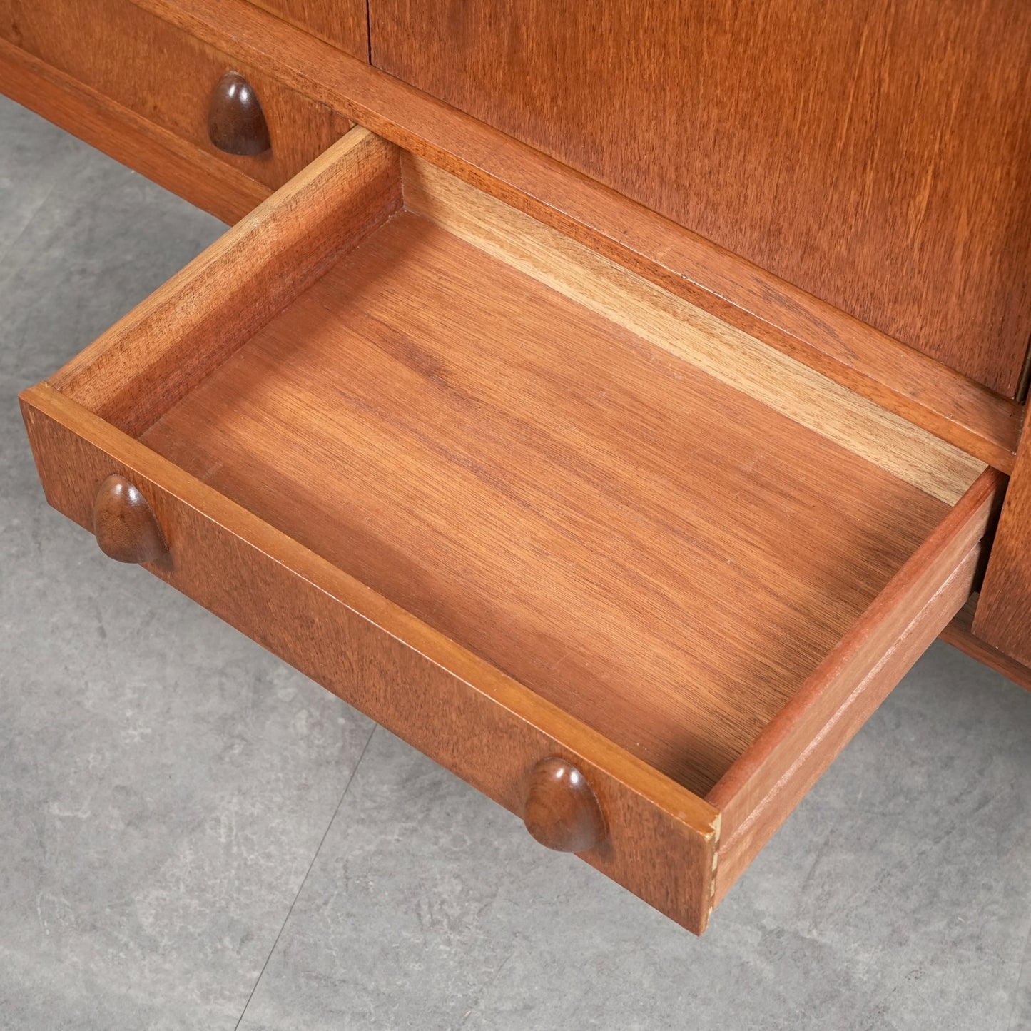 【Jentique】ヴィンテージ サイドボード