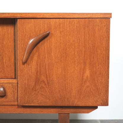 【Jentique】ヴィンテージ サイドボード