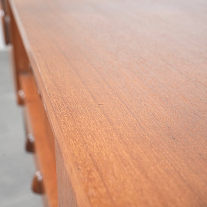 【Jentique】ヴィンテージ サイドボード