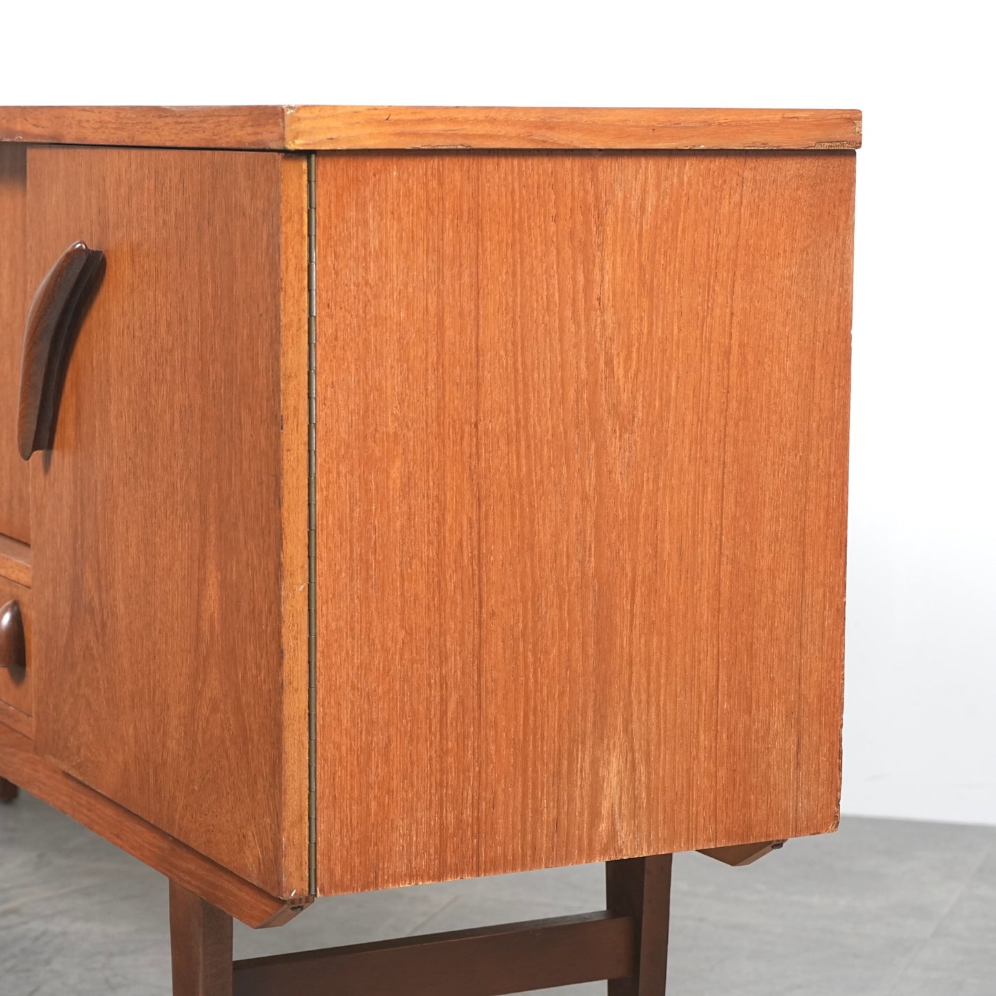 【Jentique】ヴィンテージ サイドボード