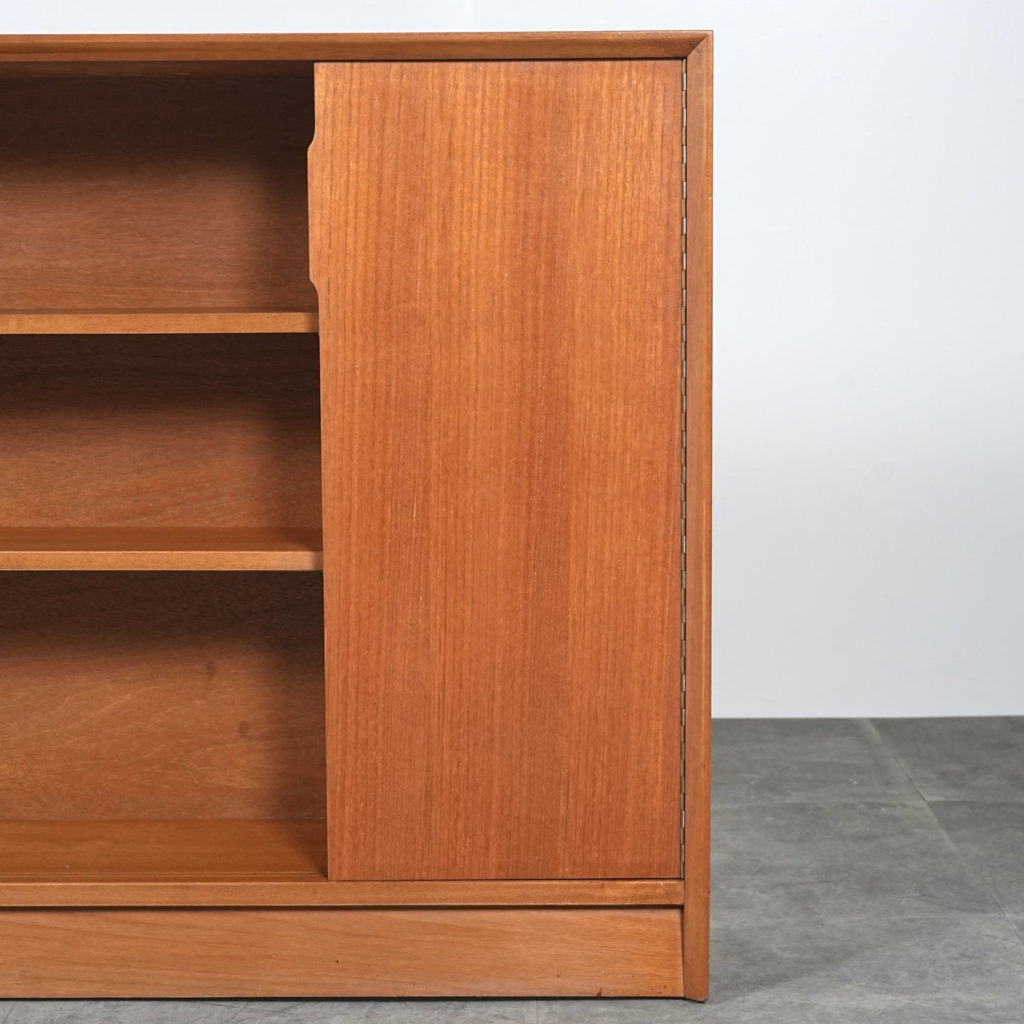 【Herbert E Gibbs】ヴィンテージ ガラスキャビネット