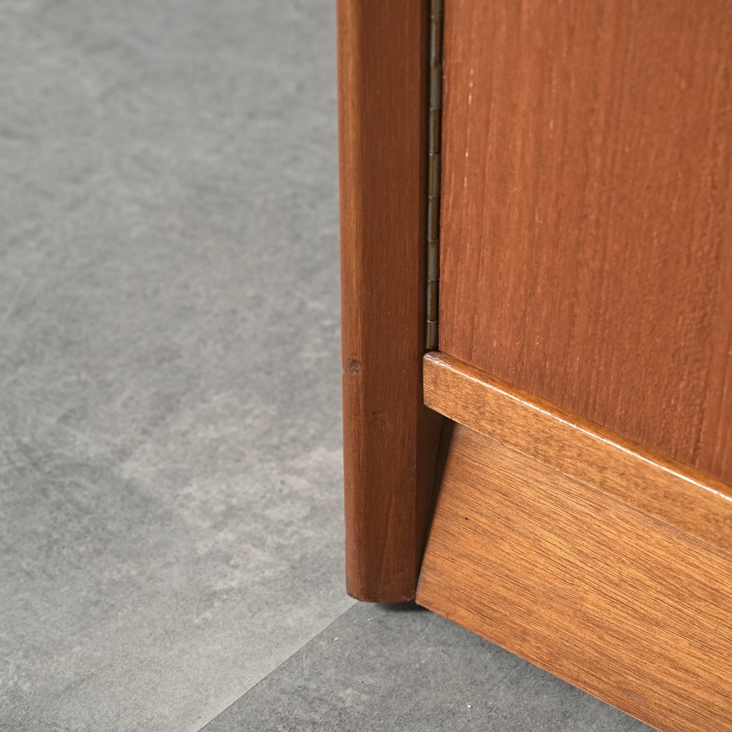 【Herbert E Gibbs】ヴィンテージ ガラスキャビネット