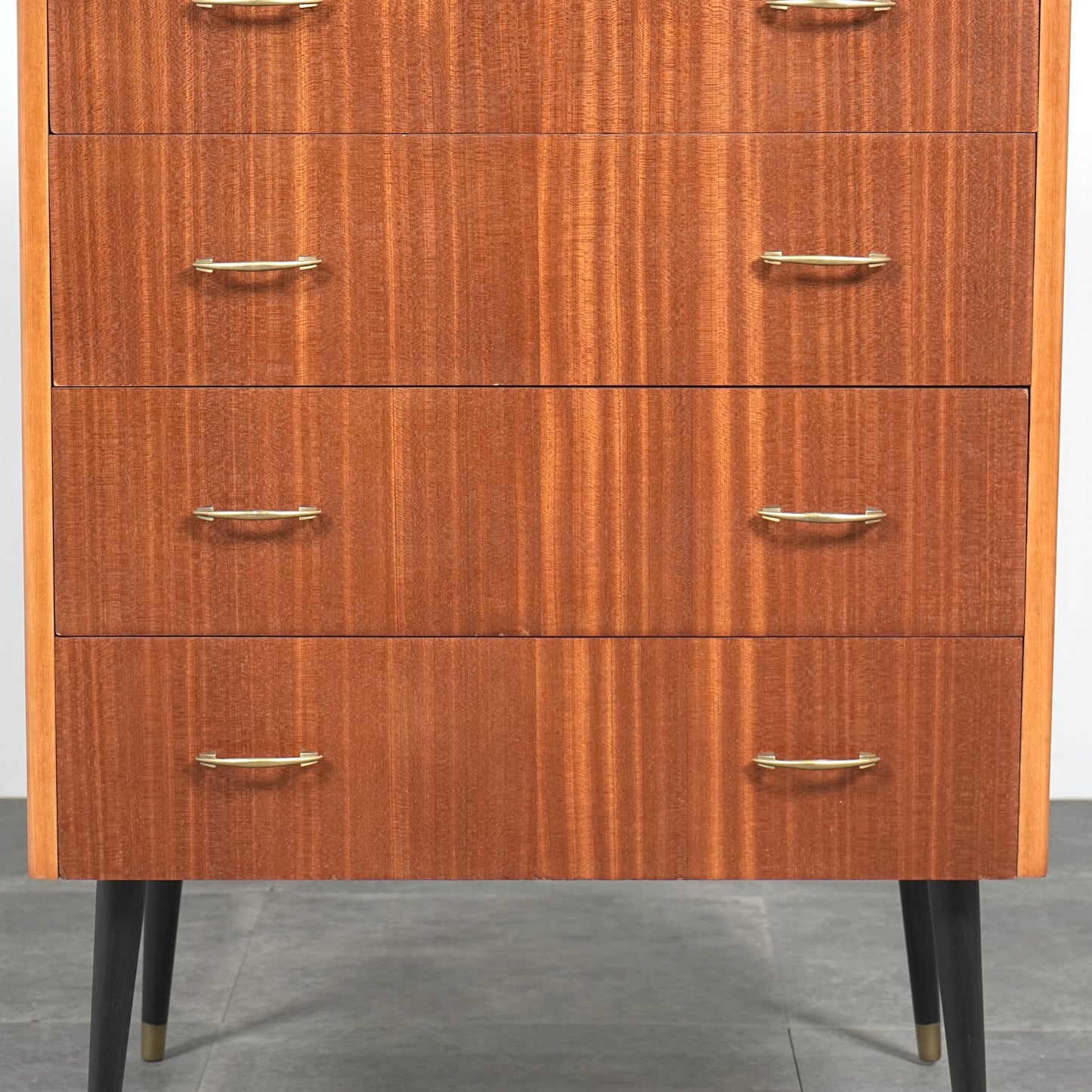 イギリスヴィンテージ ハイチェスト