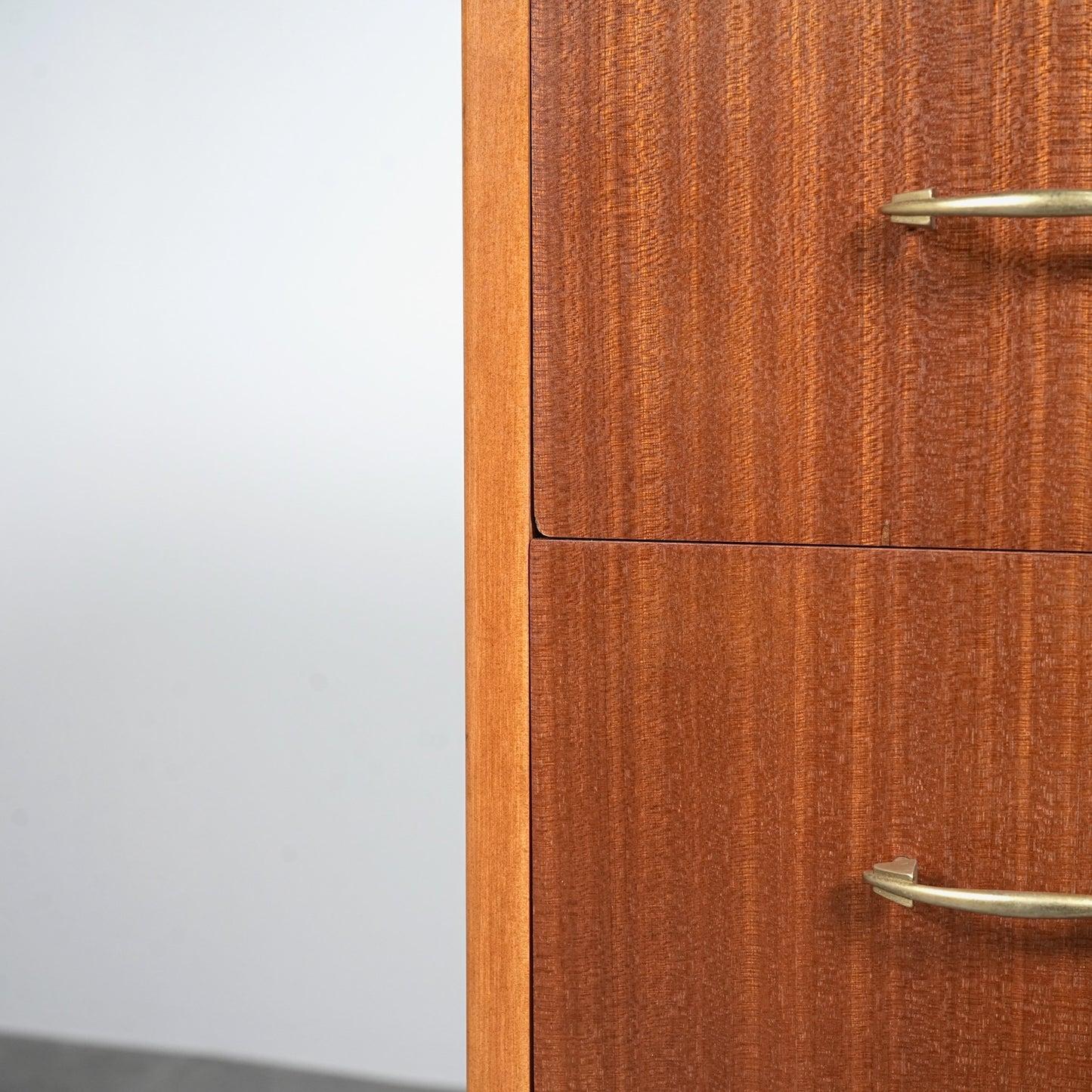 イギリスヴィンテージ ハイチェスト