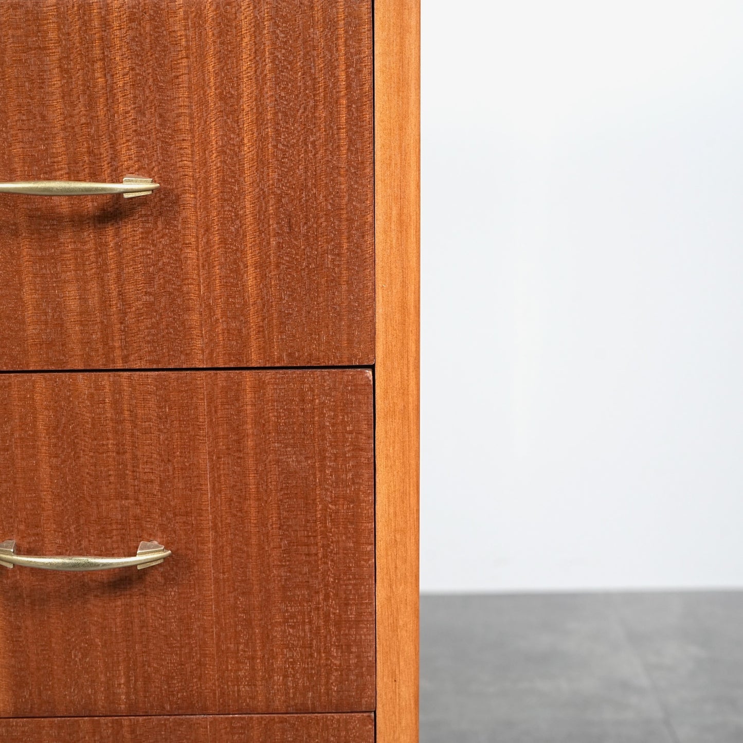 イギリスヴィンテージ ハイチェスト