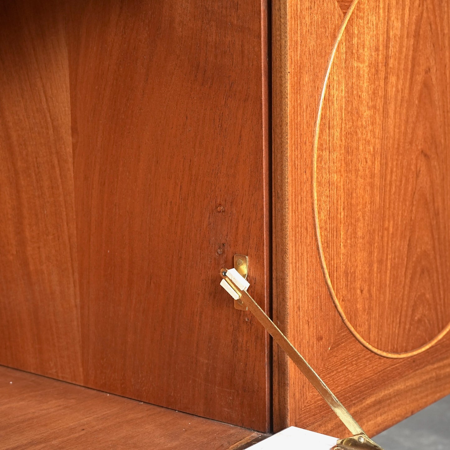 【NATHAN】ヴィンテージ サークルサイドボード