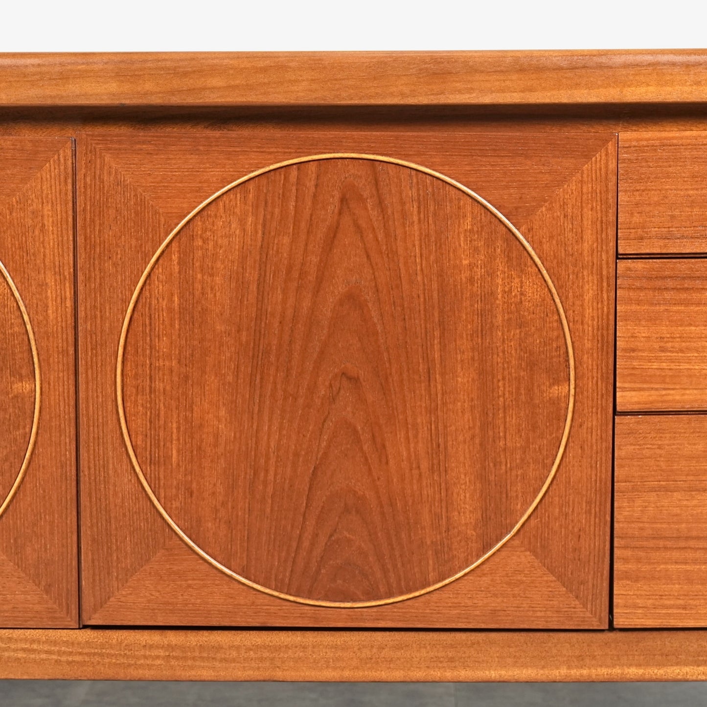 【NATHAN】ヴィンテージ サークルサイドボード