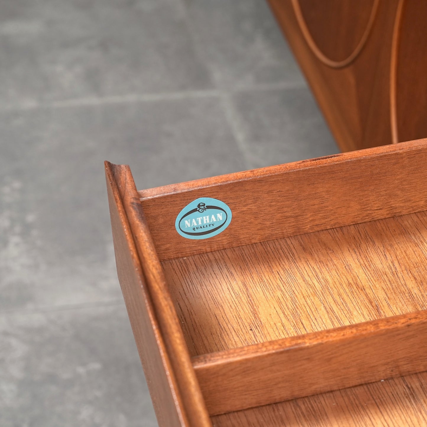 【NATHAN】ヴィンテージ サークルサイドボード