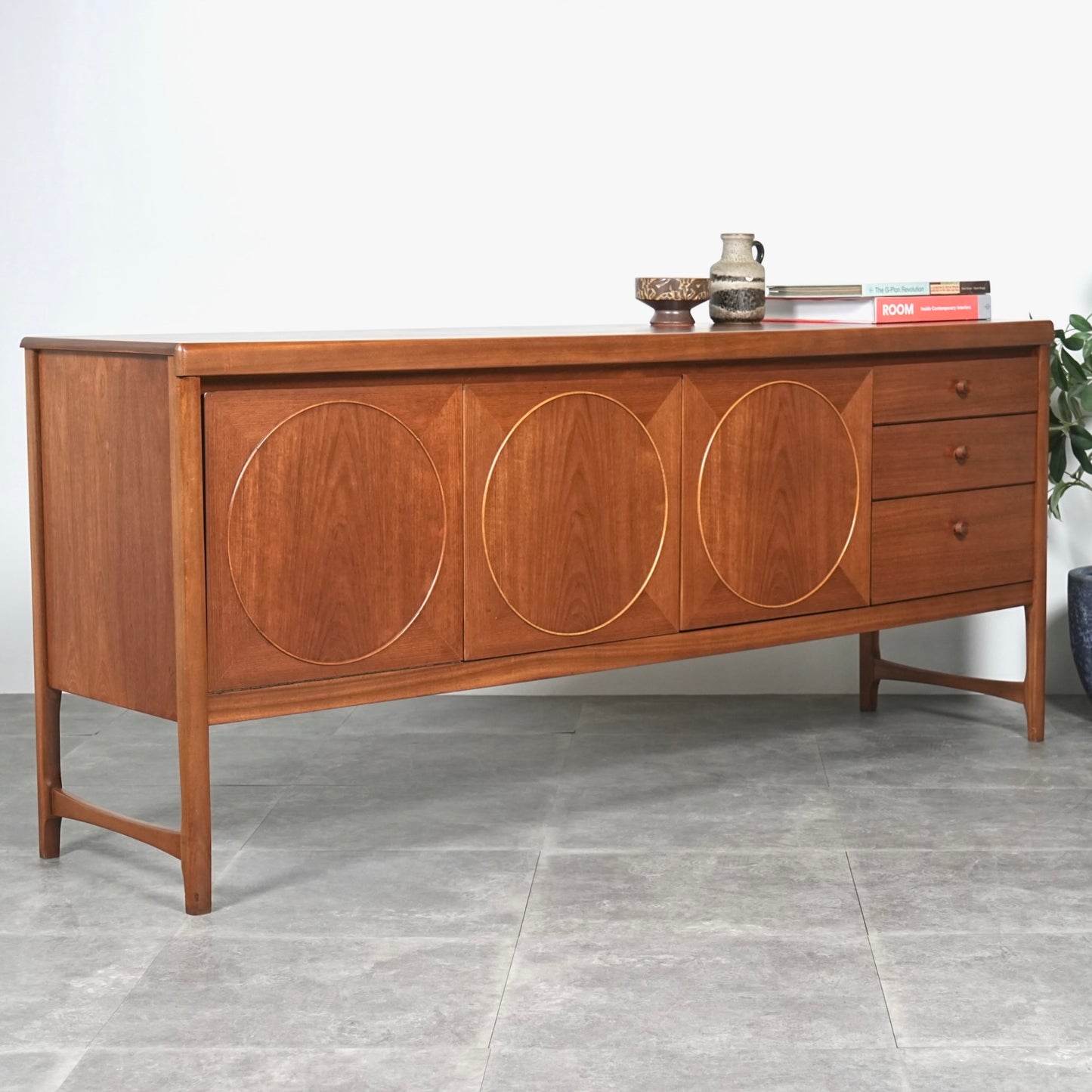 【NATHAN】ヴィンテージ サークルサイドボード