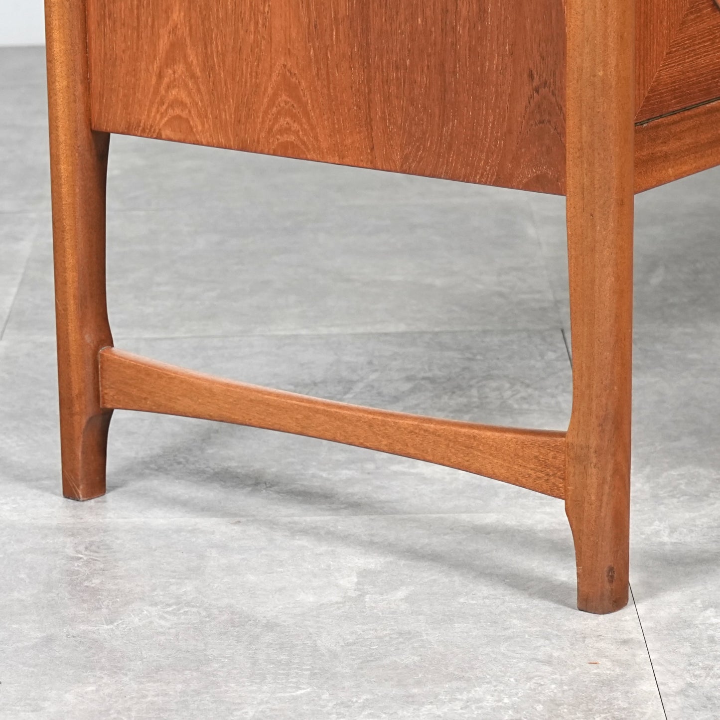 【NATHAN】ヴィンテージ サークルサイドボード