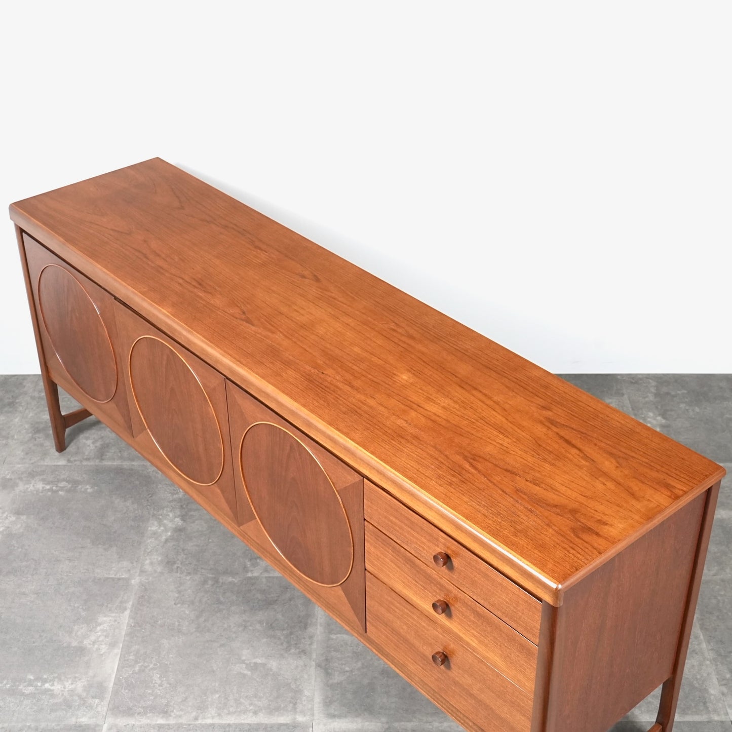 【NATHAN】ヴィンテージ サークルサイドボード