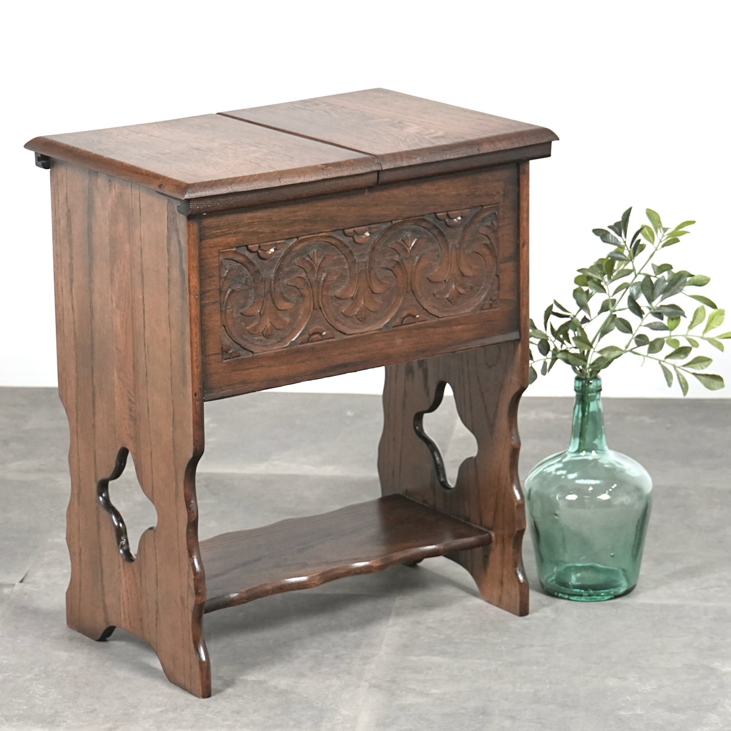 英国アンティーク サイドテーブル