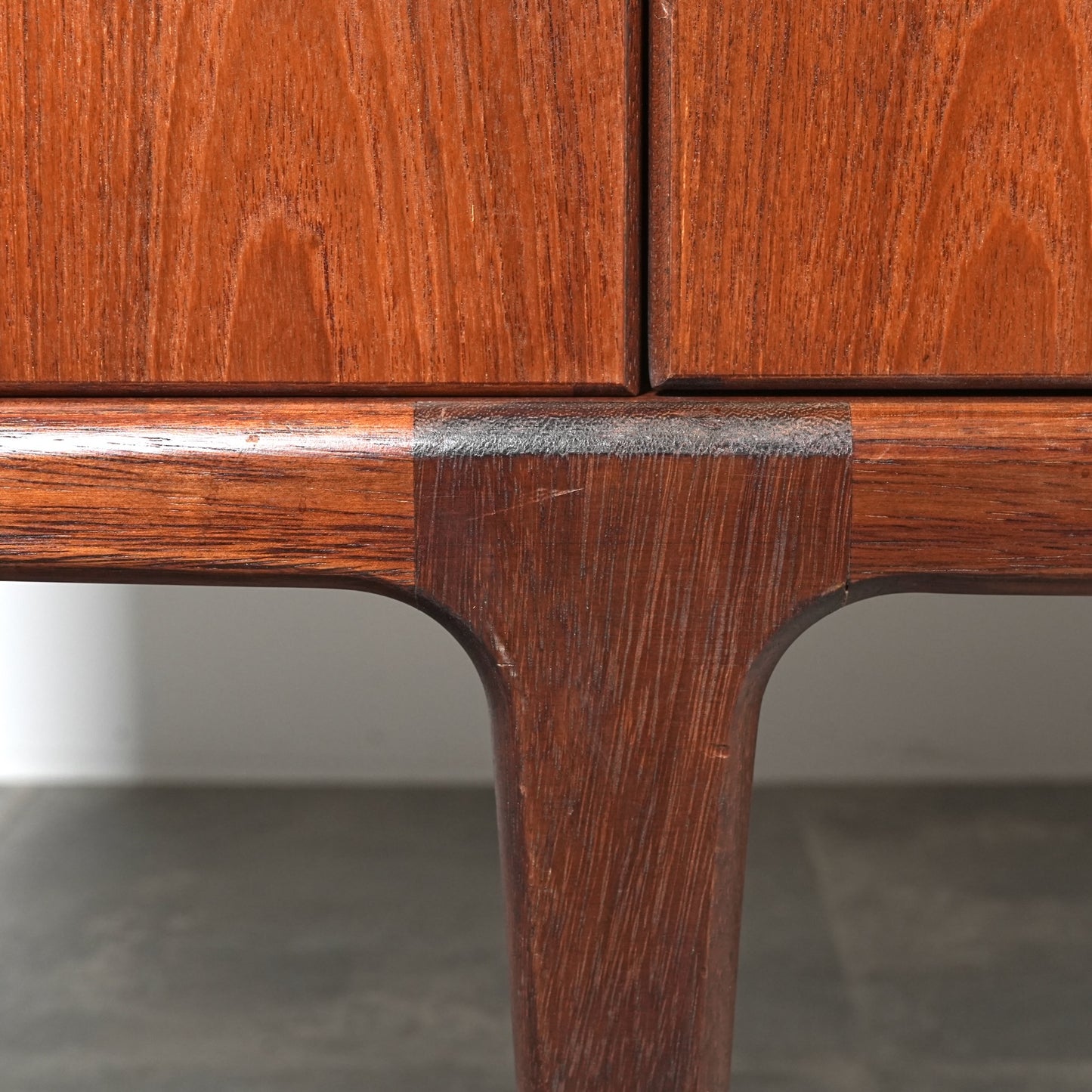 【Younger】ヴィンテージ サイドボード