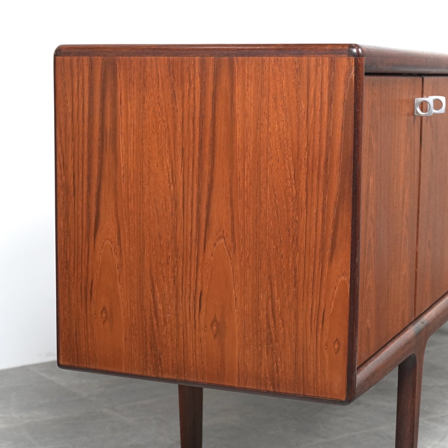 【Younger】ヴィンテージ サイドボード