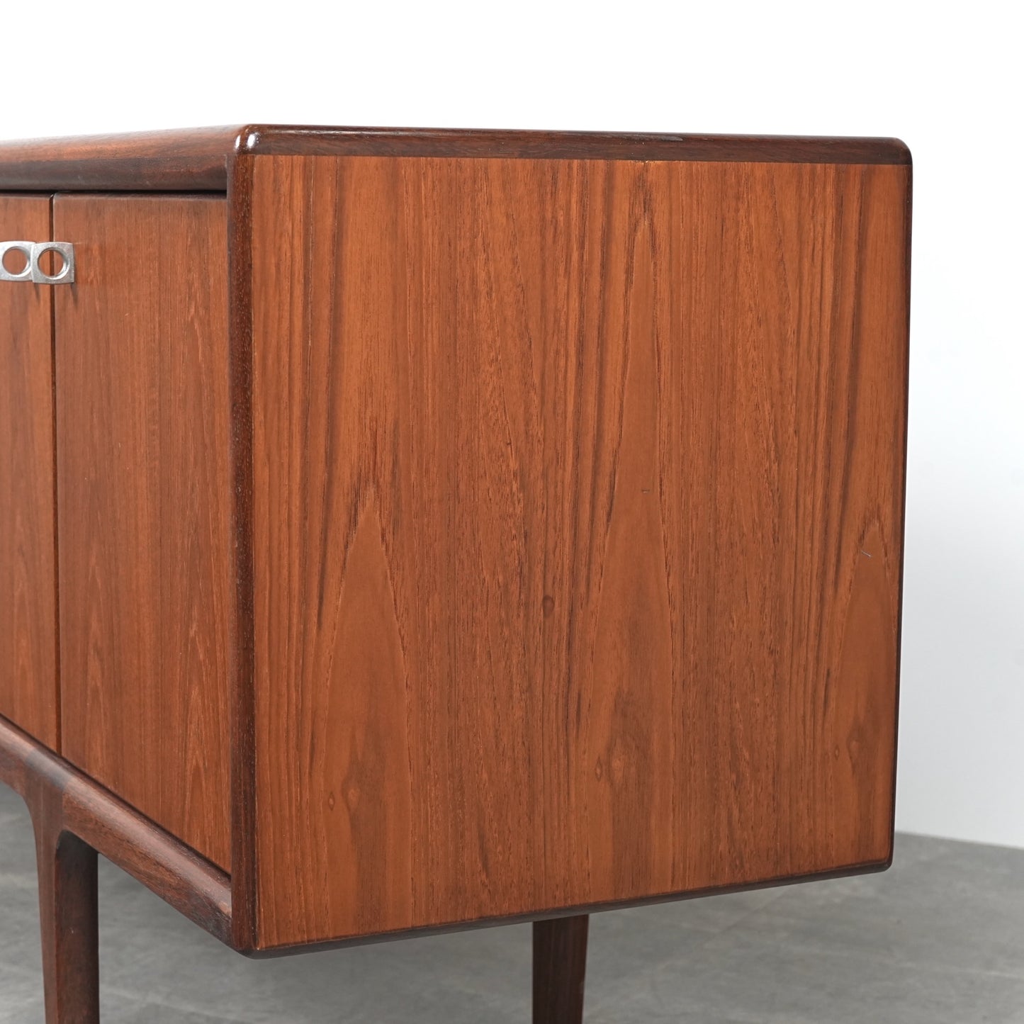 【Younger】ヴィンテージ サイドボード