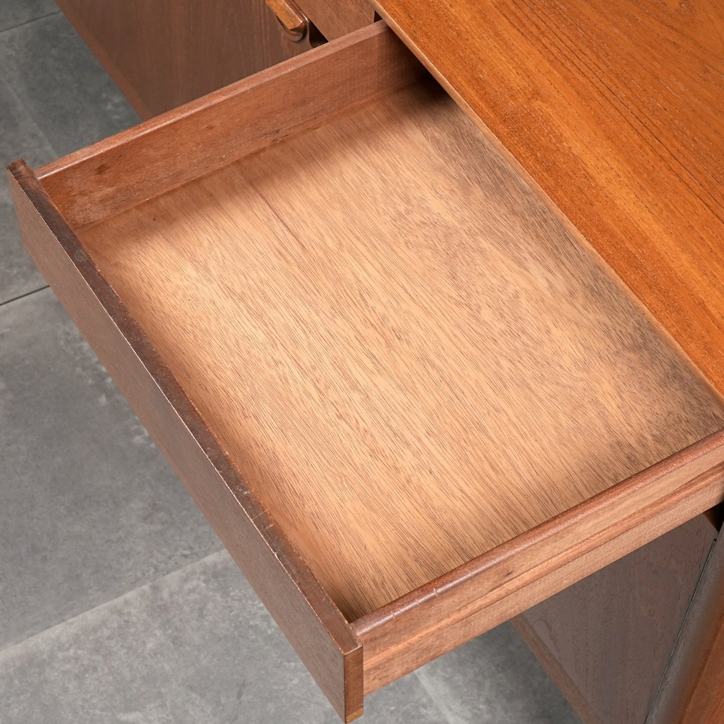 【NATHAN】ヴィンテージ サイドボード