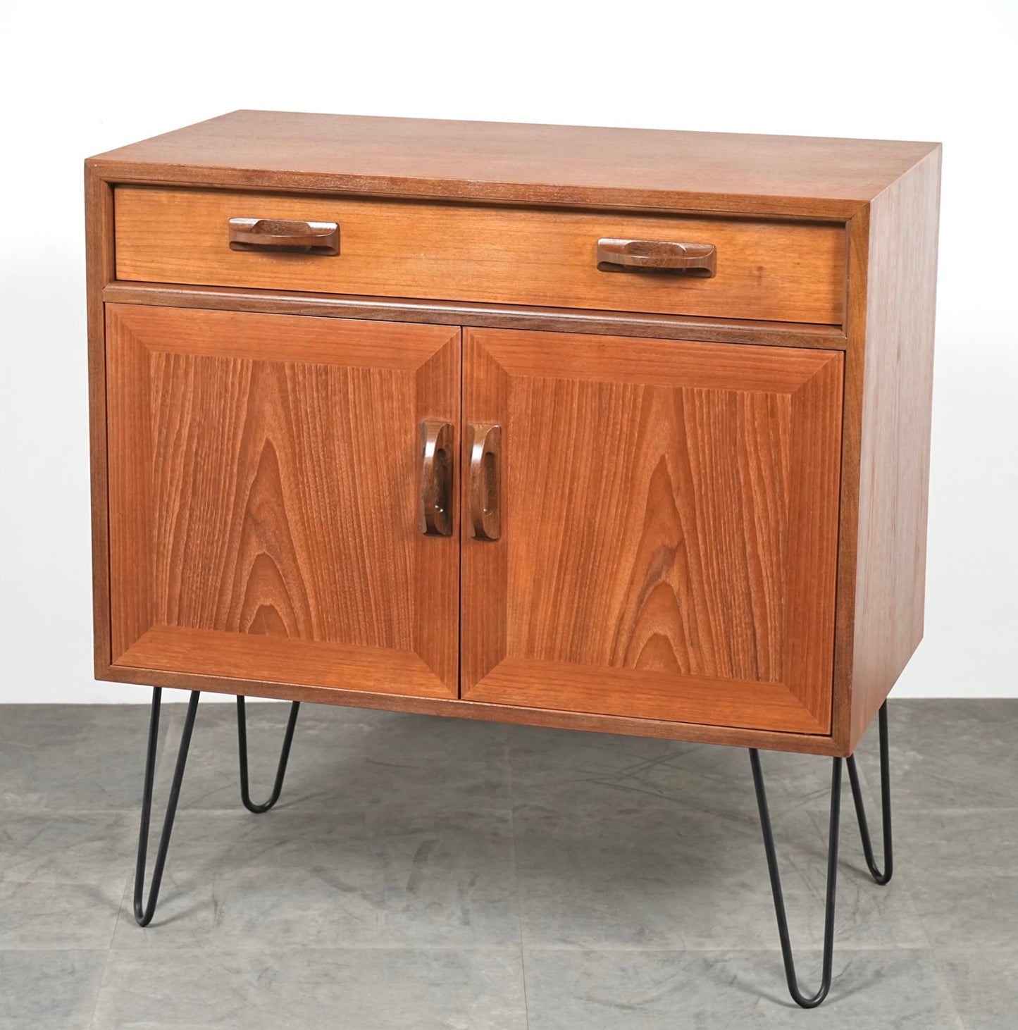 【G-PLAN】Sierra キャビネット(ヘアピンカスタム)