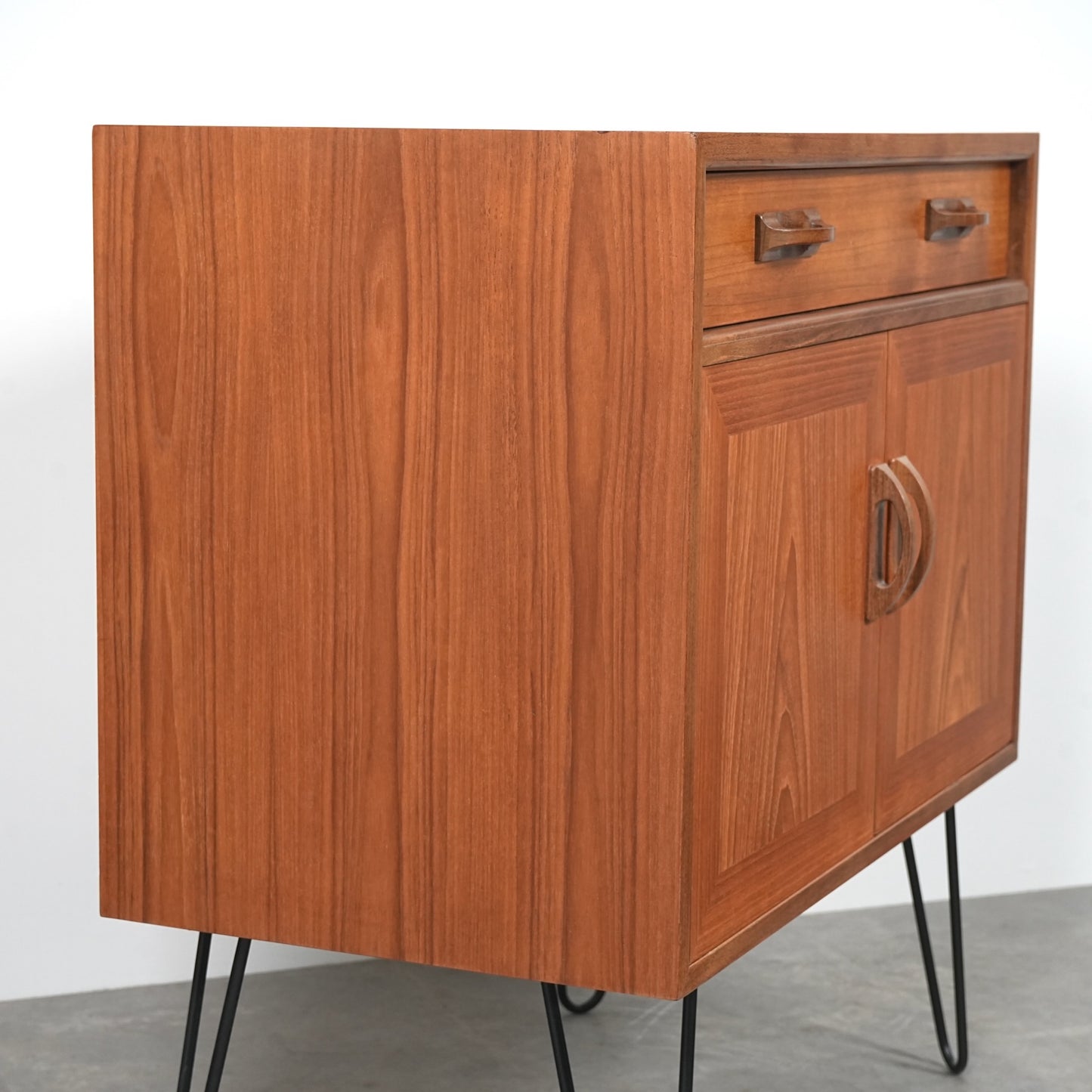 【G-PLAN】Sierra キャビネット(ヘアピンカスタム)