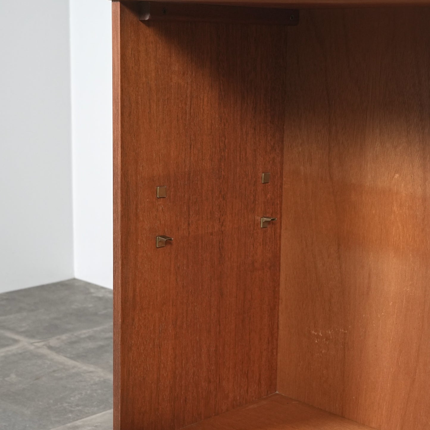 【AVALON】ヴィンテージ ガラスキャビネット