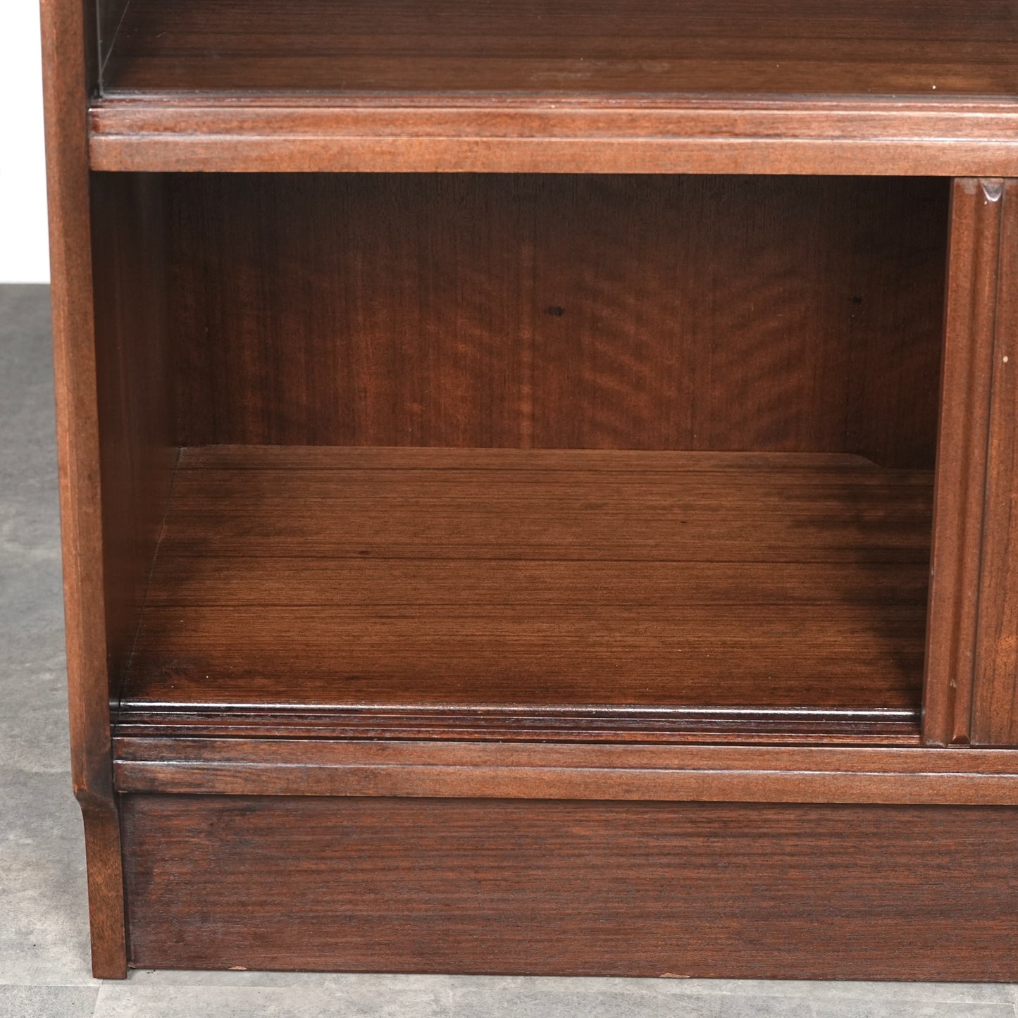 【G-PLAN】Brandon ガラスキャビネット