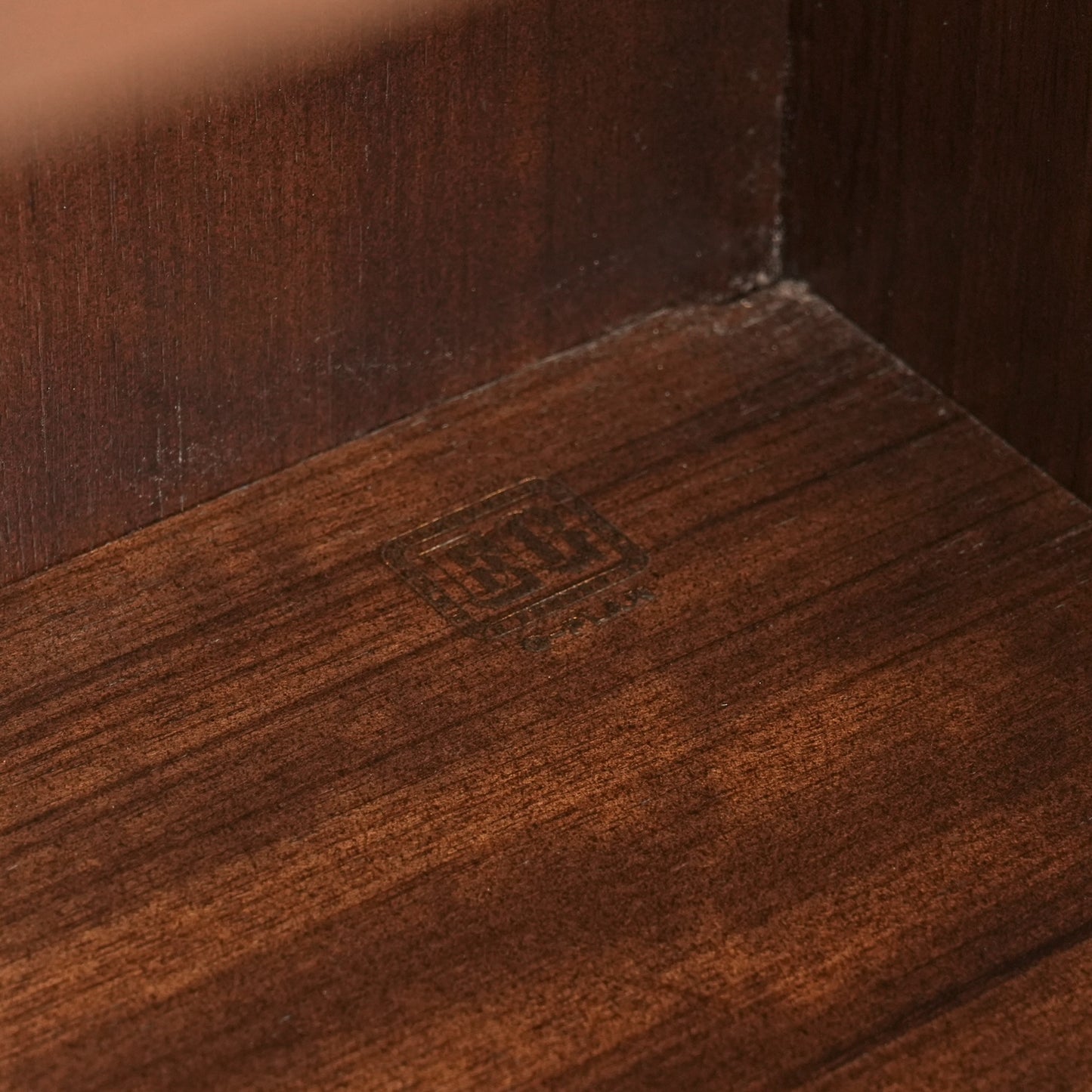 【G-PLAN】Brandon ガラスキャビネット