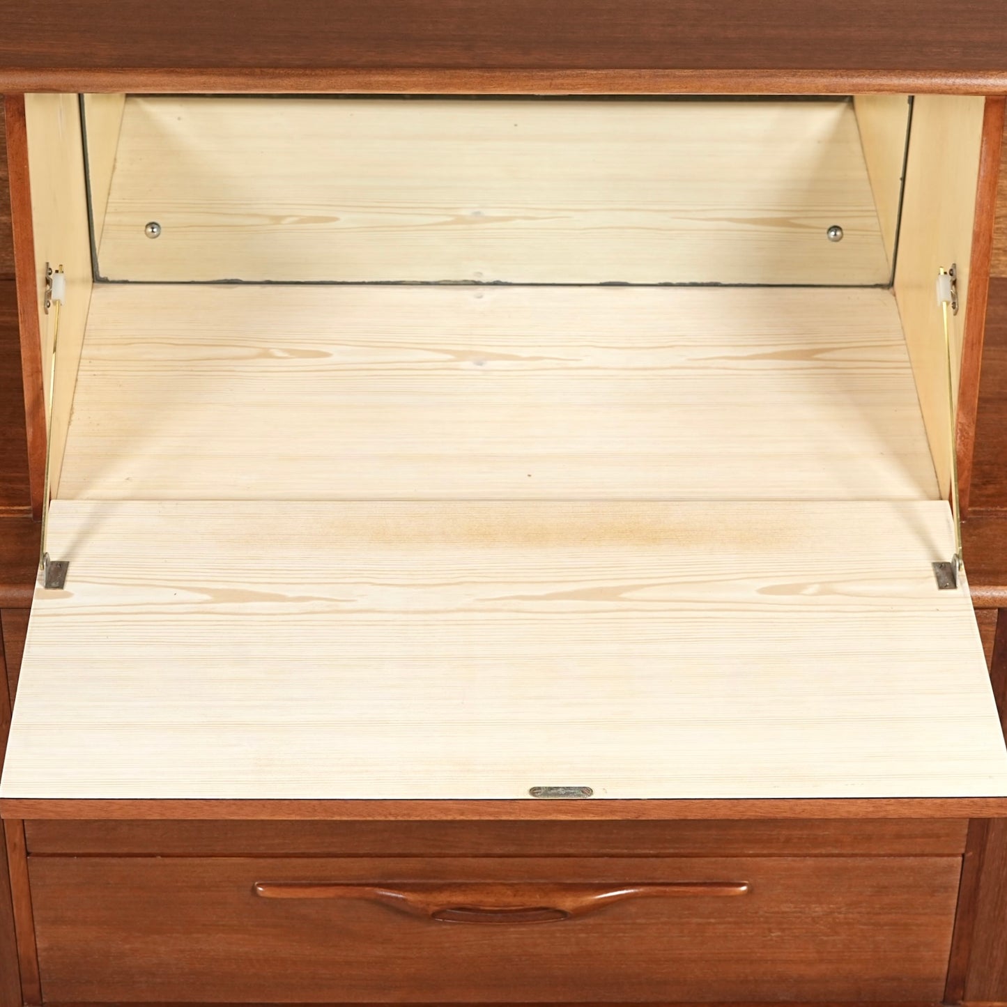 【Jentique】ヴィンテージ キャビネット(ハイサイドボード)