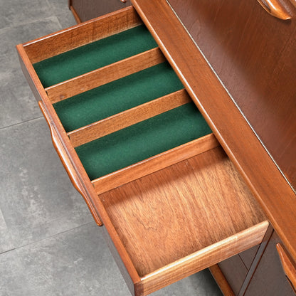 【Jentique】ヴィンテージ キャビネット(ハイサイドボード)