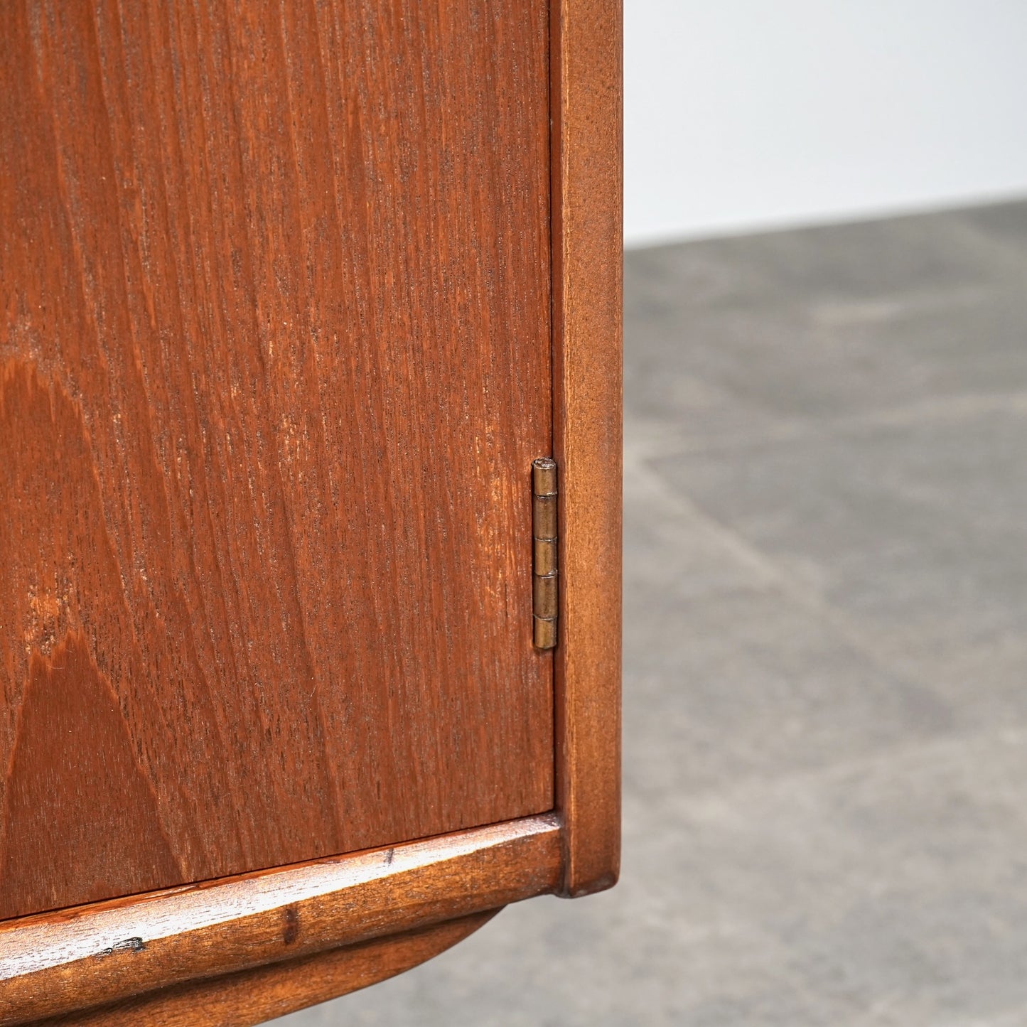 【Jentique】ヴィンテージ キャビネット(ハイサイドボード)